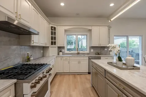 6723 North Harding Avenue Lincolnwood IL 60712