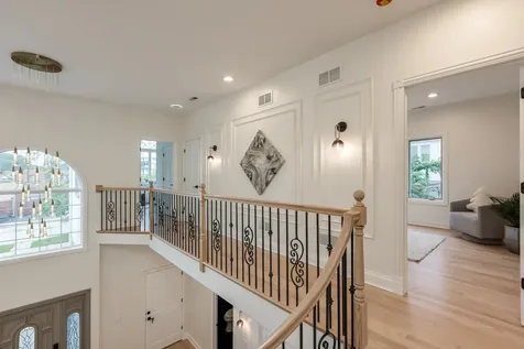 6723 North Harding Avenue Lincolnwood IL 60712
