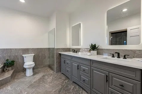 6723 North Harding Avenue Lincolnwood IL 60712