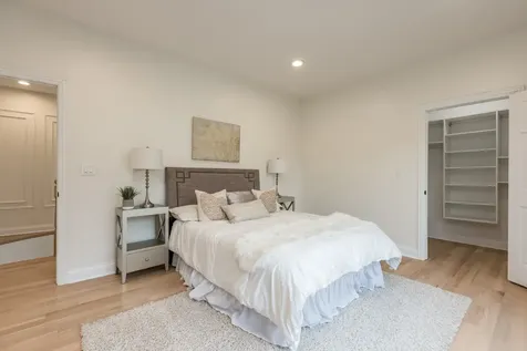 6723 North Harding Avenue Lincolnwood IL 60712