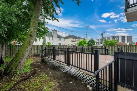 6723 North Harding Avenue Lincolnwood IL 60712