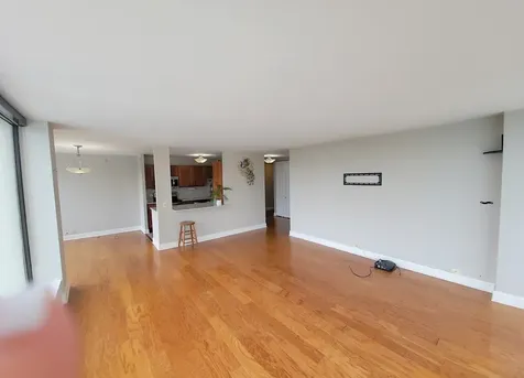 5445 North Sheridan Road Chicago IL 60640