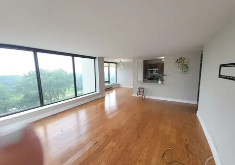 5445 North Sheridan Road Chicago IL 60640