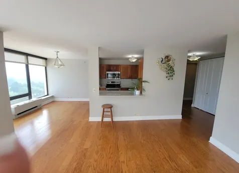 5445 North Sheridan Road Chicago IL 60640