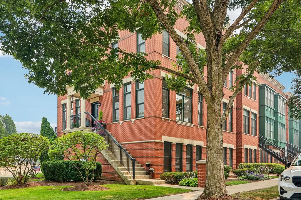 151 North Rose Street Palatine IL 60067