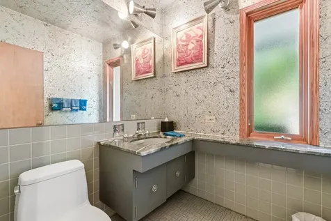 6444 North Kenton Avenue Lincolnwood IL 60712
