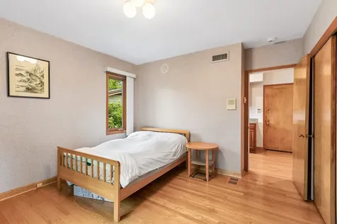 6444 North Kenton Avenue Lincolnwood IL 60712