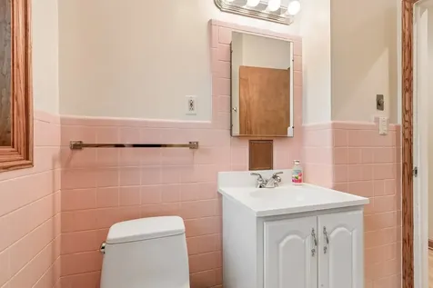 6444 North Kenton Avenue Lincolnwood IL 60712