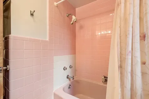6444 North Kenton Avenue Lincolnwood IL 60712
