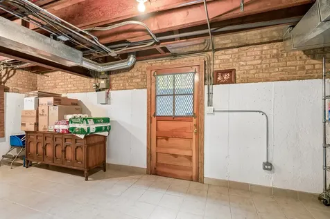 6444 North Kenton Avenue Lincolnwood IL 60712