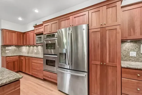 6444 North Kenton Avenue Lincolnwood IL 60712