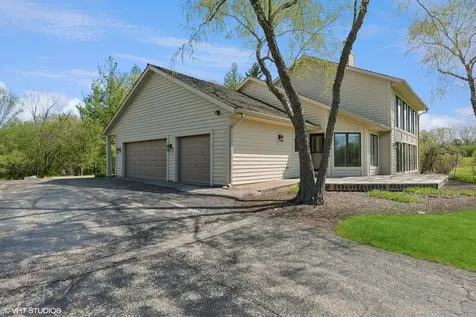 15020 King Drive Green Oaks IL 60048