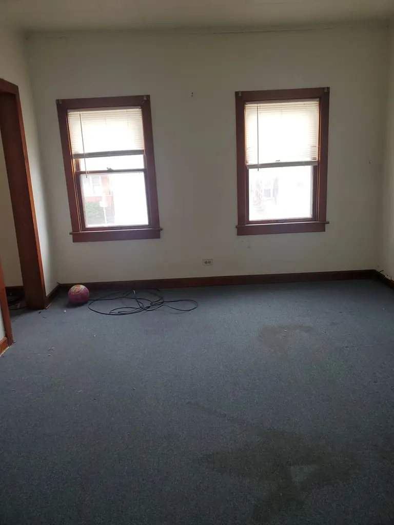 2704 South Hillock Avenue Chicago IL 60608