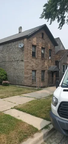 2704 South Hillock Avenue Chicago IL 60608