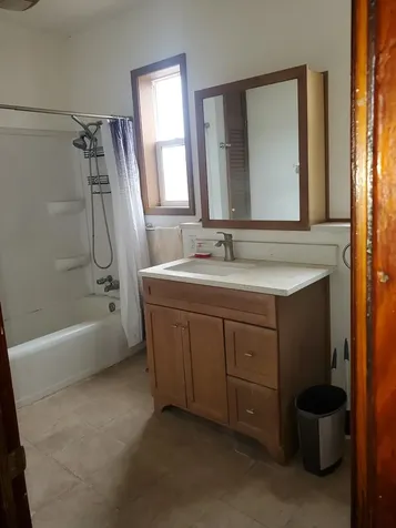 2704 South Hillock Avenue Chicago IL 60608