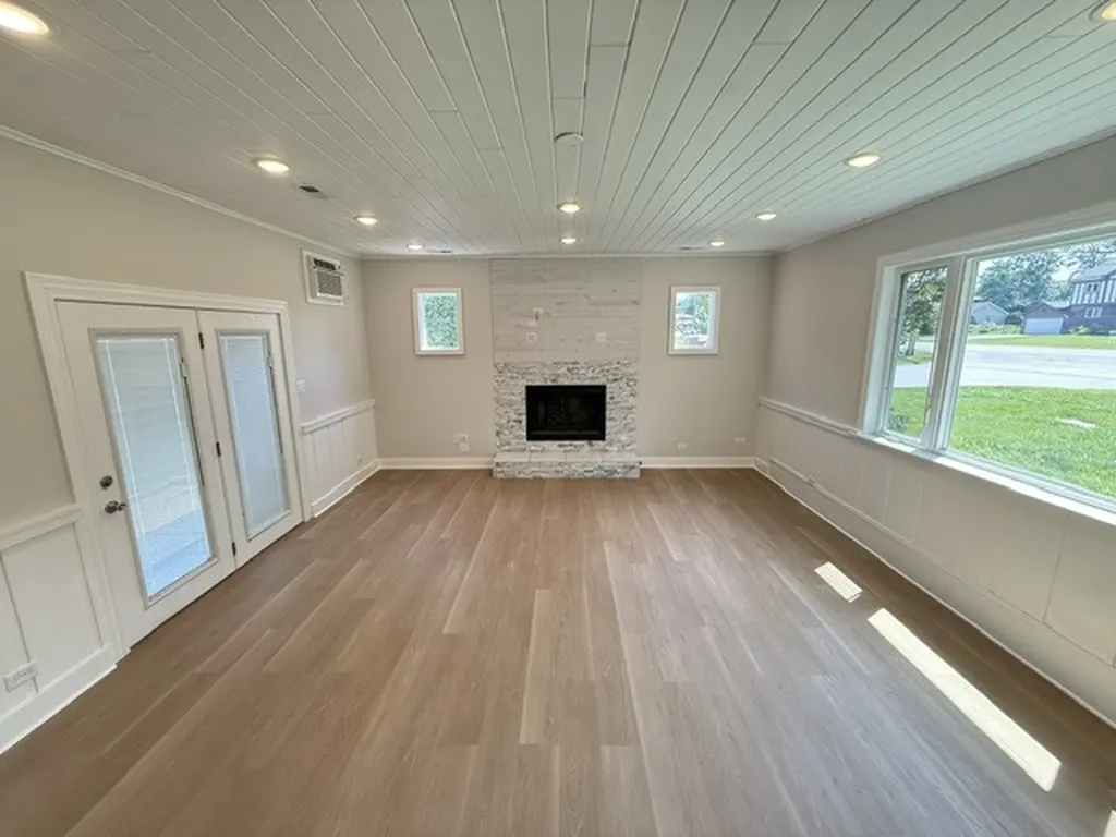 7141 Wolf Road Indian Head Park IL 60525