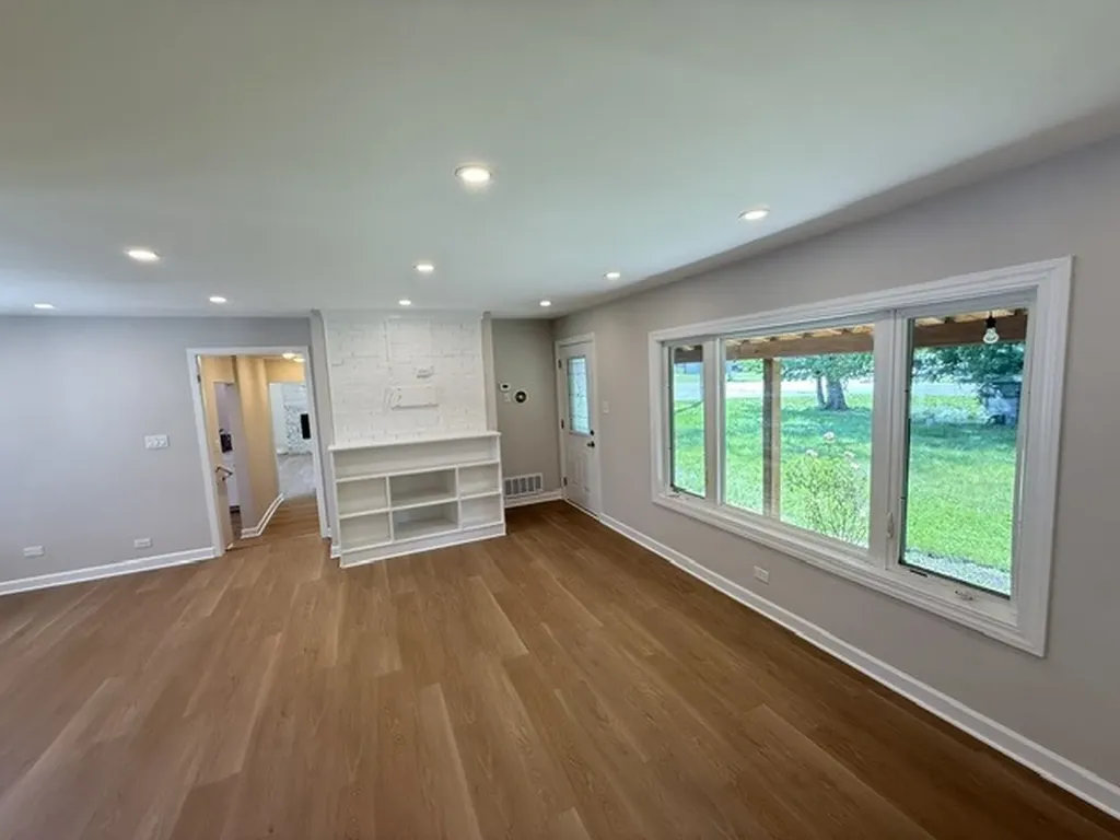 7141 Wolf Road Indian Head Park IL 60525