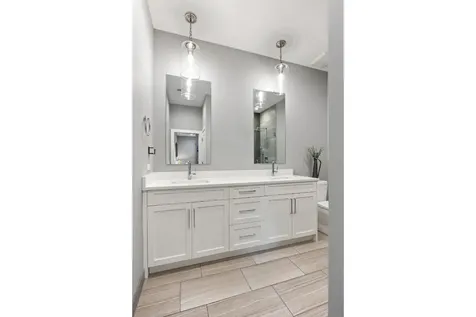2712 West Montrose Avenue Chicago IL 60618