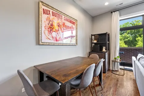 2712 West Montrose Avenue Chicago IL 60618