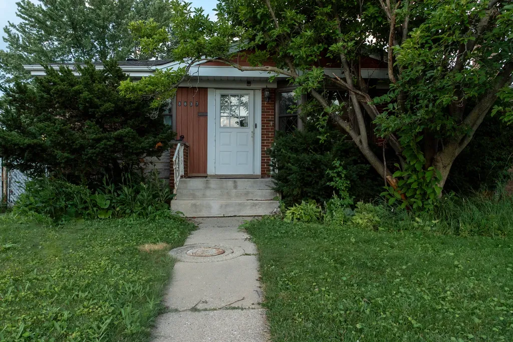 8837 Belleforte Avenue Morton Grove IL 60053