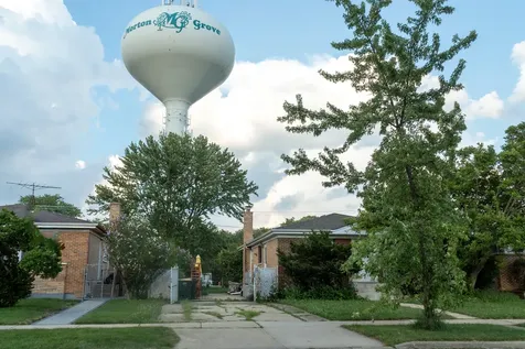 8837 Belleforte Avenue Morton Grove IL 60053