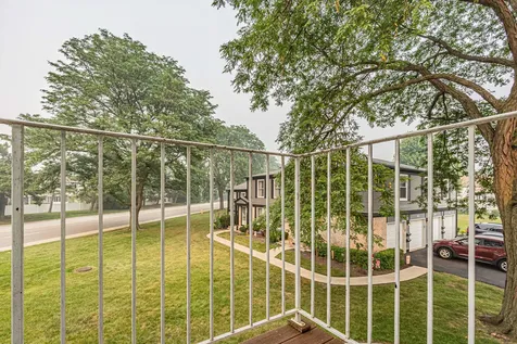 608 Inverrary Lane Deerfield IL 60015
