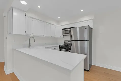 608 Inverrary Lane Deerfield IL 60015