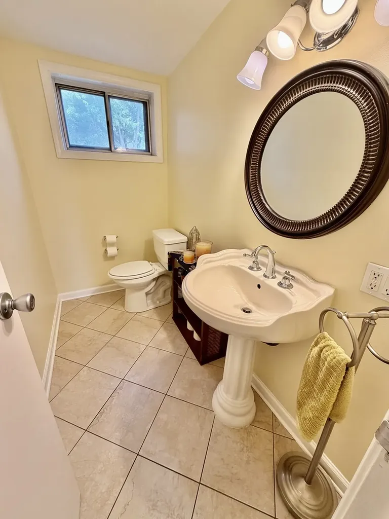 1S216 Ardmore Avenue Villa Park IL 60181