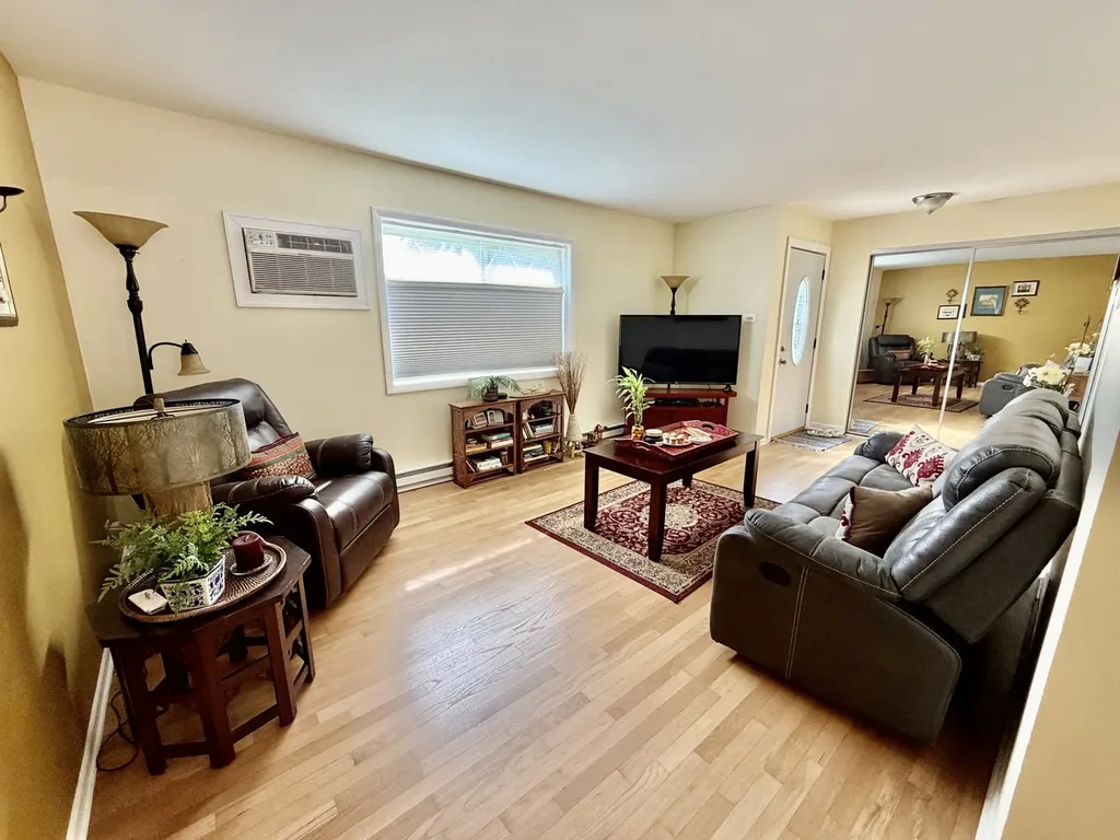 1S216 Ardmore Avenue Villa Park IL 60181