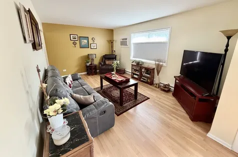 1S216 Ardmore Avenue Villa Park IL 60181