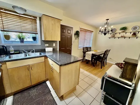 1S216 Ardmore Avenue Villa Park IL 60181