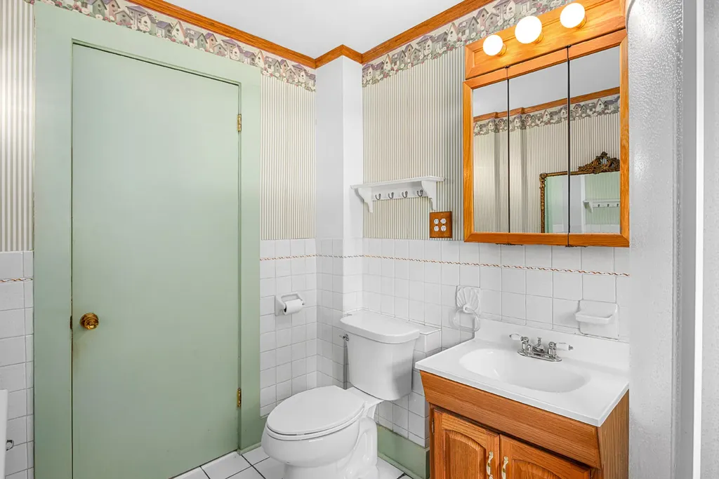 707 Talma Street Aurora IL 60505
