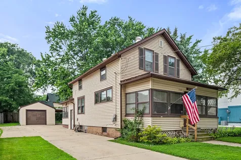 707 Talma Street Aurora IL 60505