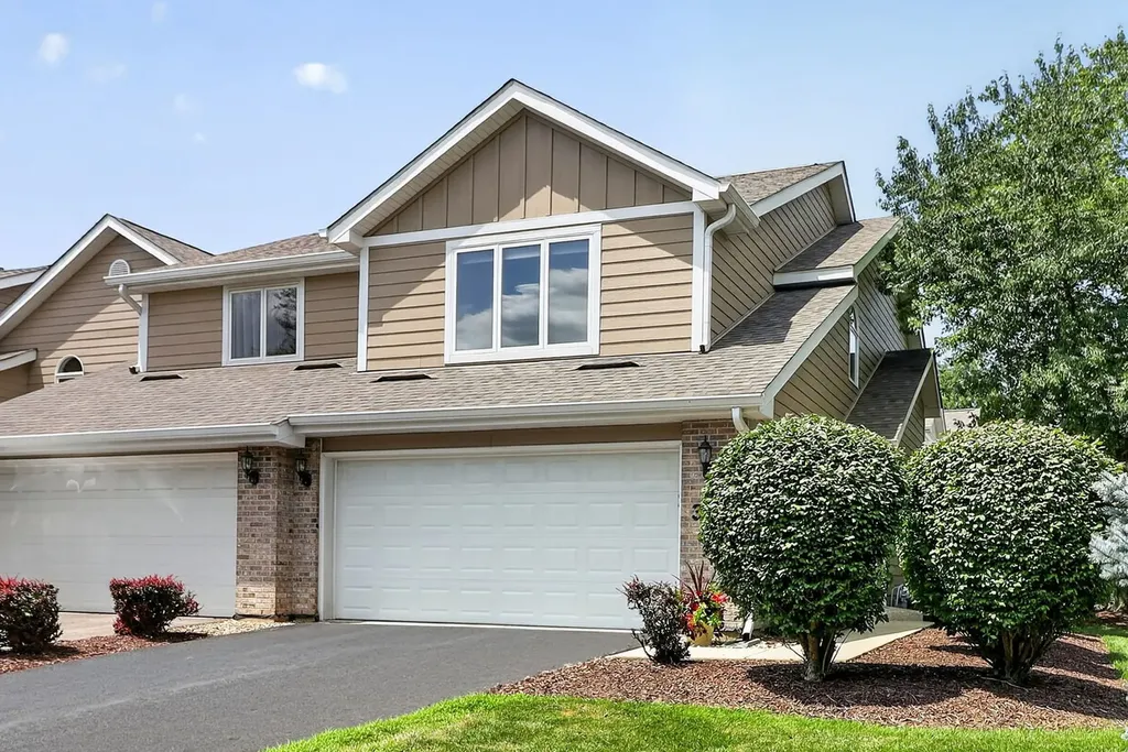 319 Jamatt Court Naperville IL 60540