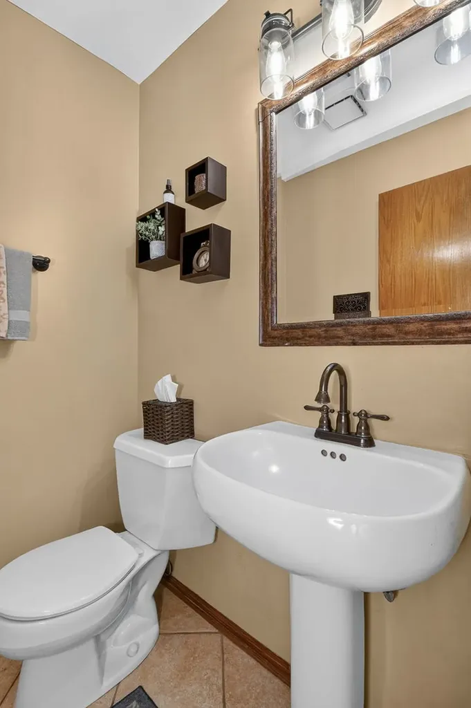 319 Jamatt Court Naperville IL 60540