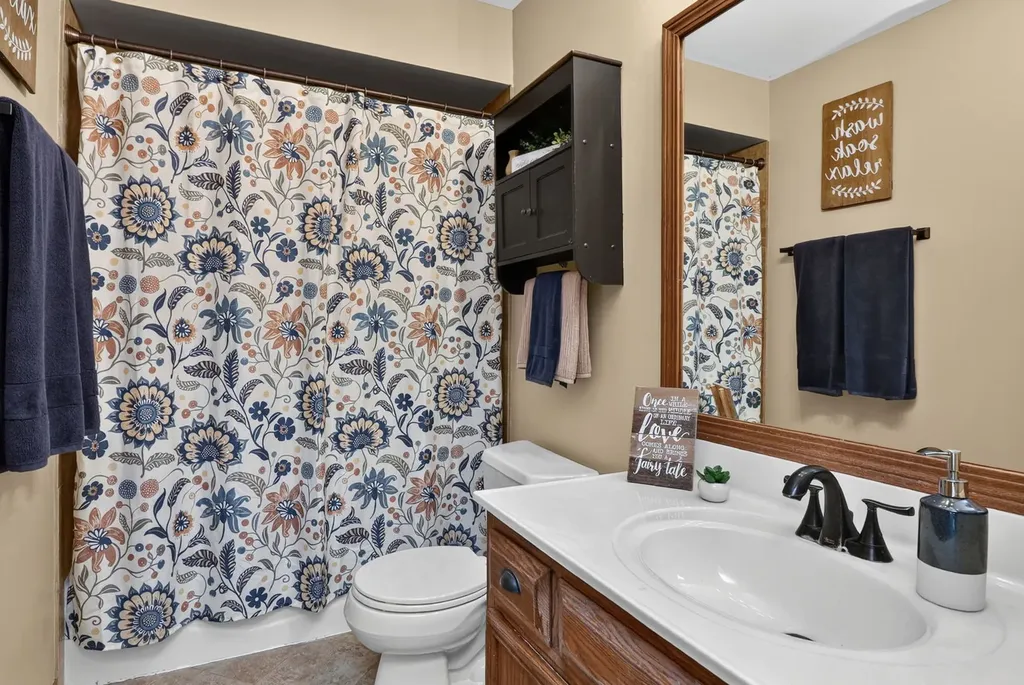 319 Jamatt Court Naperville IL 60540