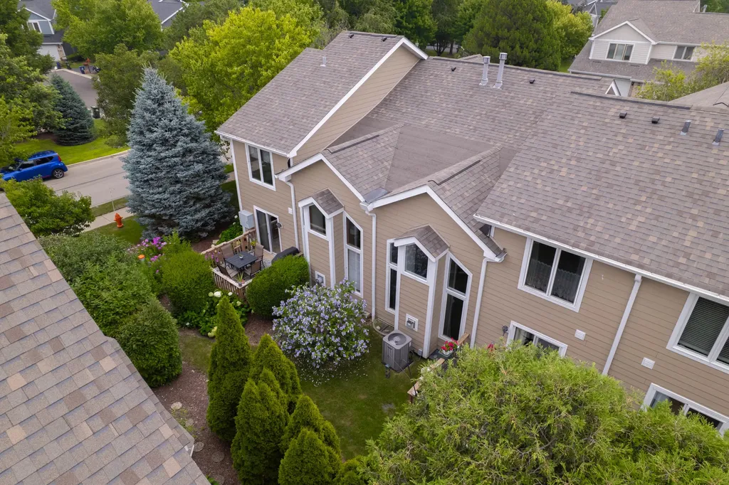319 Jamatt Court Naperville IL 60540
