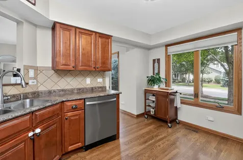 319 Jamatt Court Naperville IL 60540