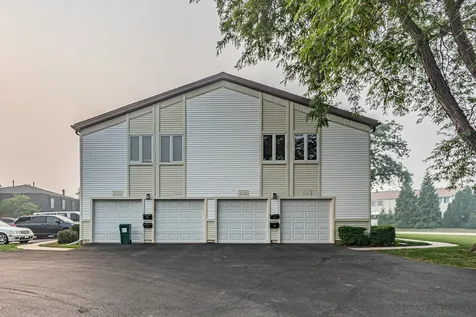 608 Inverrary Lane Deerfield IL 60015
