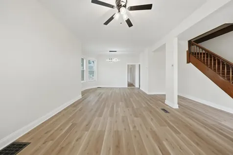 9232 South Essex Avenue Chicago IL 60617
