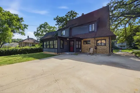 41 Hamilton Avenue Elgin IL 60123
