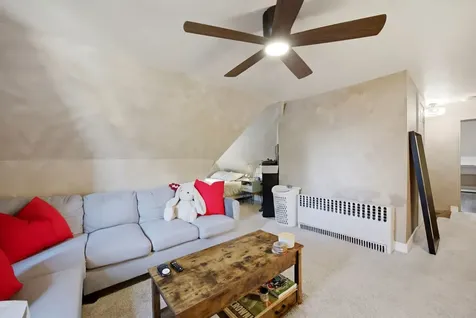 41 Hamilton Avenue Elgin IL 60123