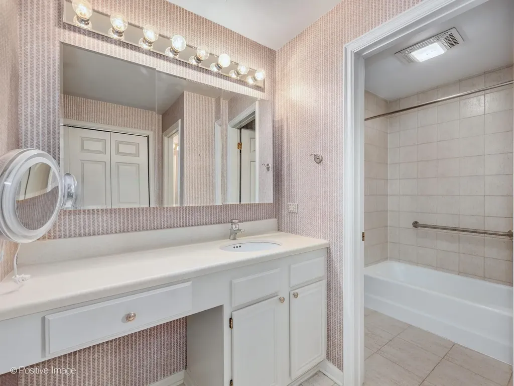 1401 Burr Oak Road Hinsdale IL 60521