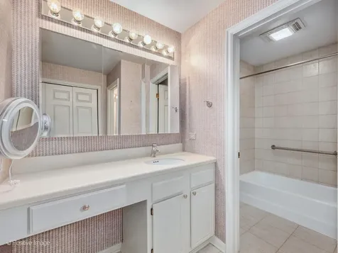 1401 Burr Oak Road Hinsdale IL 60521