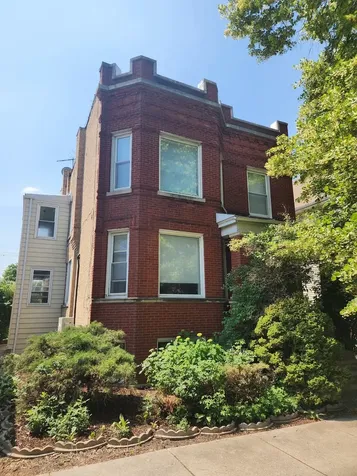 5025 West Berenice Avenue Chicago IL 60641