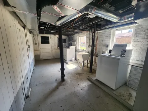 5025 West Berenice Avenue Chicago IL 60641