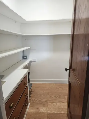 5025 West Berenice Avenue Chicago IL 60641