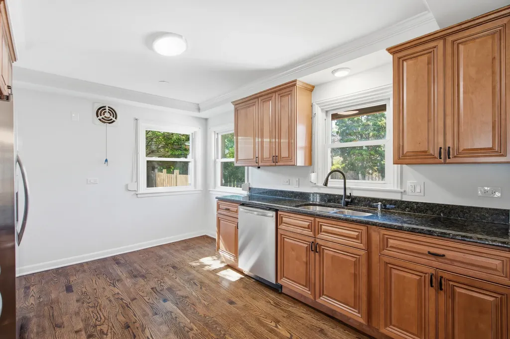 5022 Fargo Avenue Skokie IL 60077