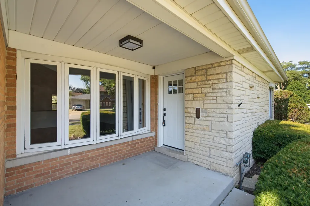 5022 Fargo Avenue Skokie IL 60077
