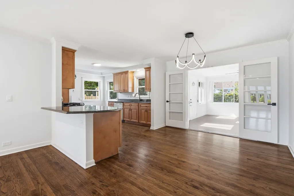 5022 Fargo Avenue Skokie IL 60077